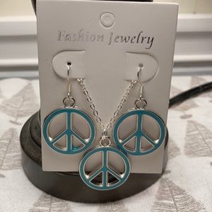 🛍️Peace Set Necklace & Earrings 🛍️3 for $13🛍️ SALE!!